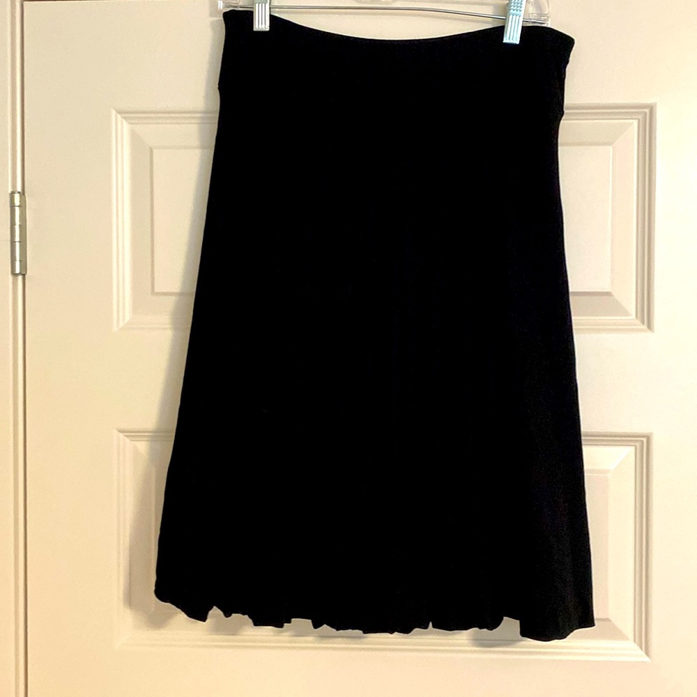 Nic+Zoe|| Black twirly flared lined skirt. Perfect for dancing!